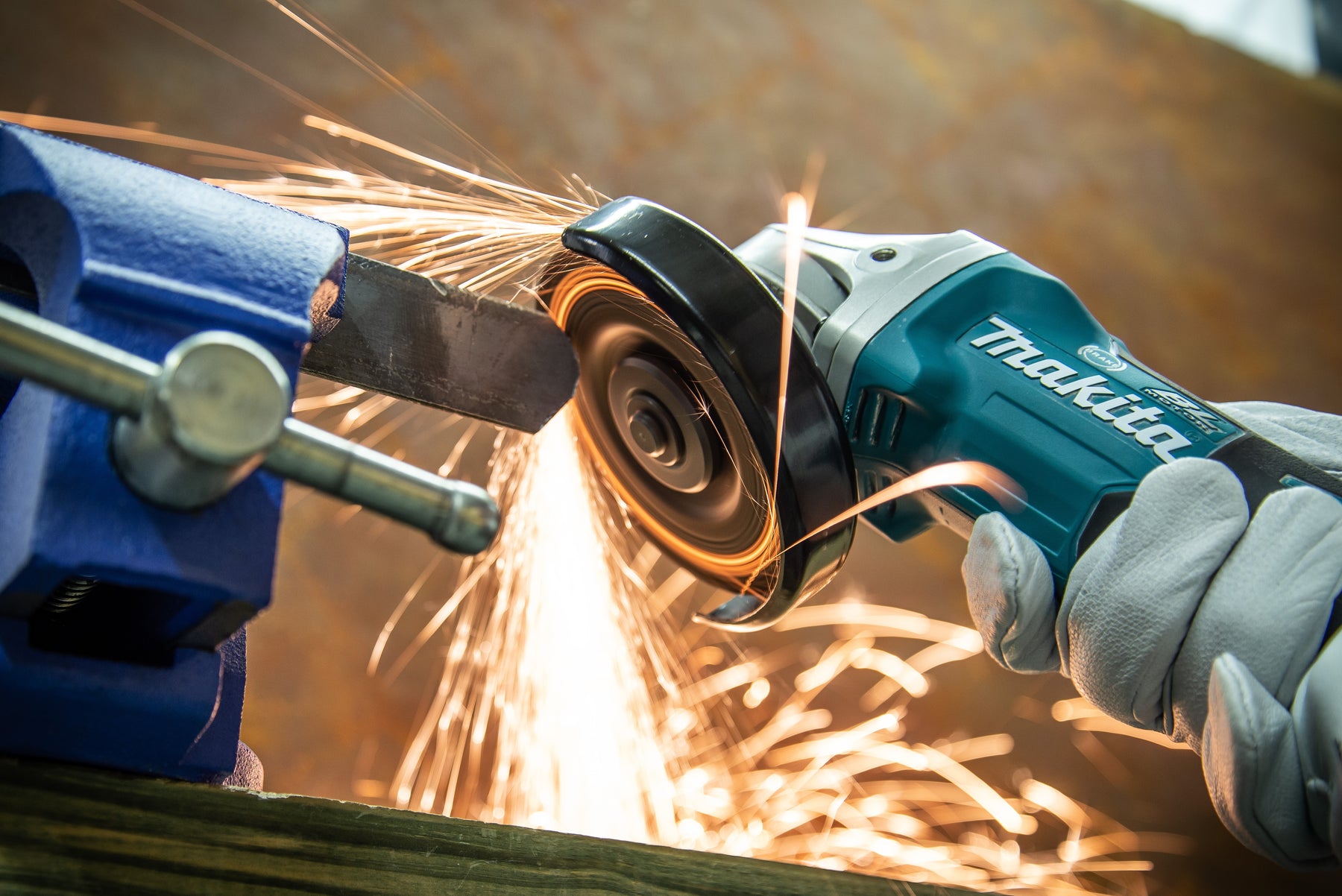 Angle Grinder Safety Tips & Common Mistakes