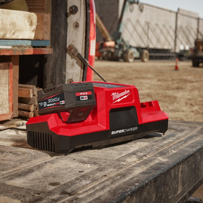 Milwaukee M 18DBSC M18™ Dual Bay Super Charger
