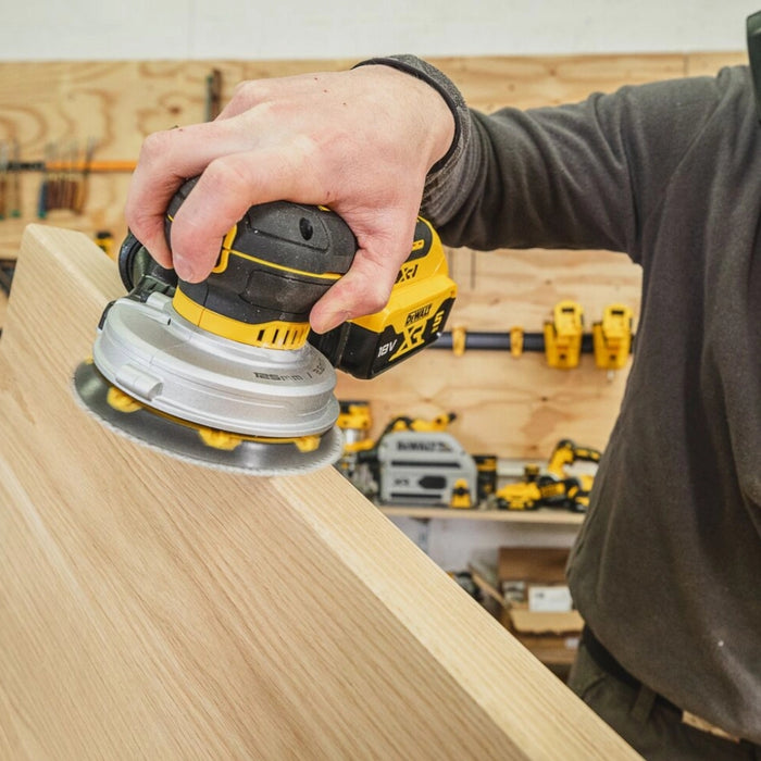Dewalt Sander Brushless 18V Xr (Bare)