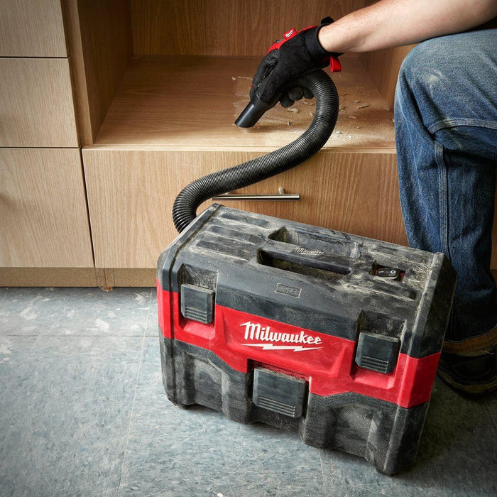 Milwaukee  VC-2 M18™ Wet / Dry Vacuum Cleaner / Machine Only
