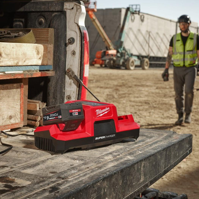 Milwaukee M 18DBSC M18™ Dual Bay Super Charger