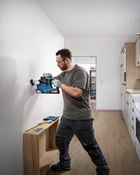Bosch cordless rotary hammer drill 18v hotsell