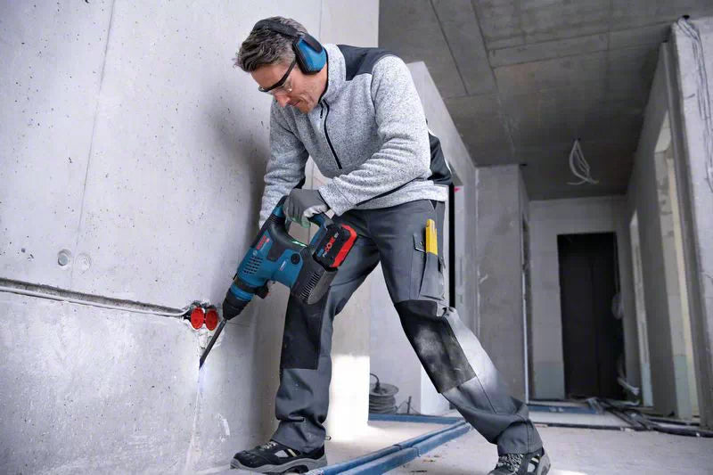 Bosch Professional | Cordless Rotary Hammer GBH 18V-34 CF