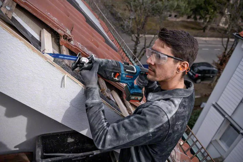 Bosch Professional | Cordless Sabre Saw GSA 185-LI