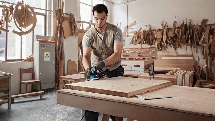 Bosch Professional | Planer GHO 700-Toolcraft