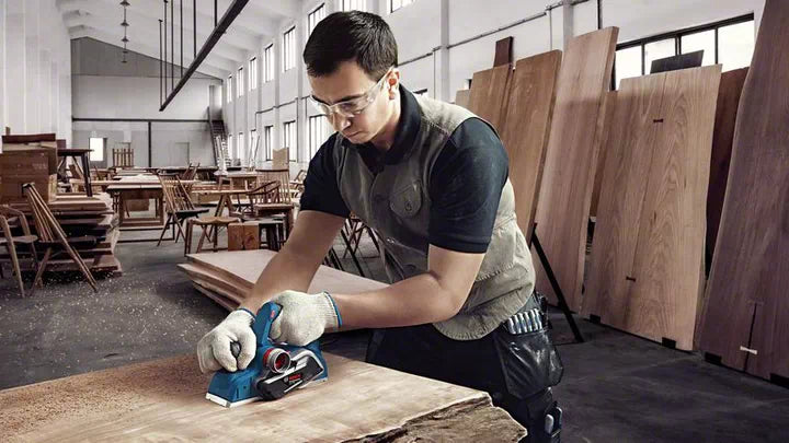 Bosch Professional | Planer GHO 700-Toolcraft