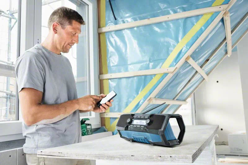 Bosch Professional | Radio GPB 18V-2 SC (Battery Excluded)