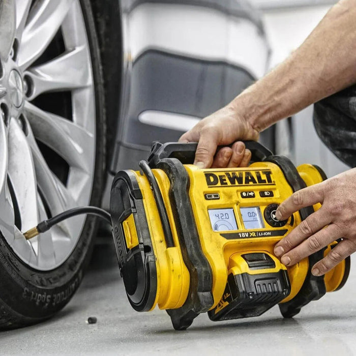 DeWalt | 18V Tyre Inflator DCC018N-XJ