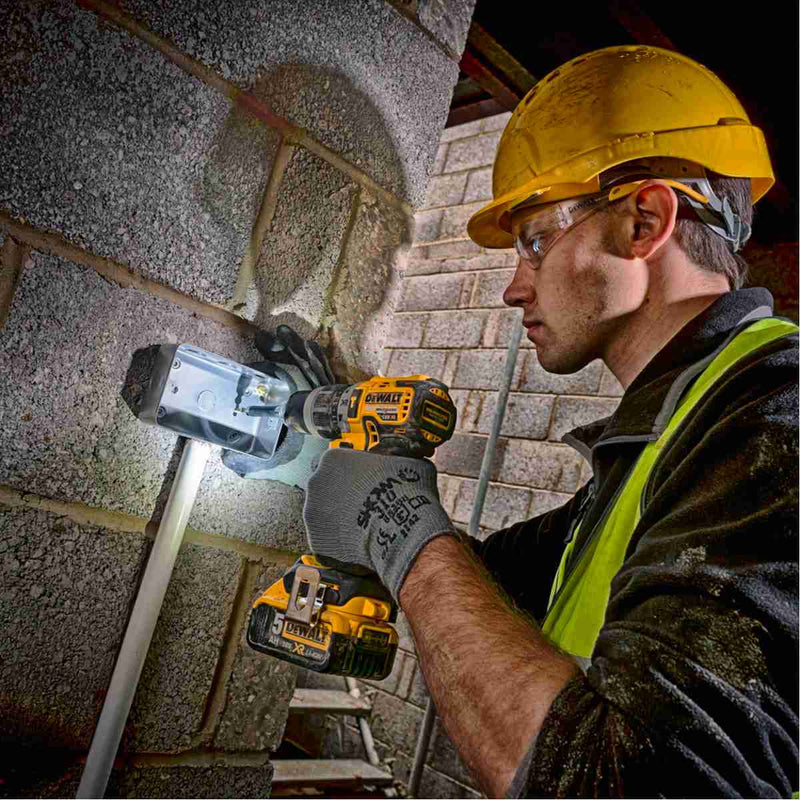 DeWalt | Cordless Hammer Drill 18V Brushless 2 x 5Ah Batteries DCD796P2-Toolcraft
