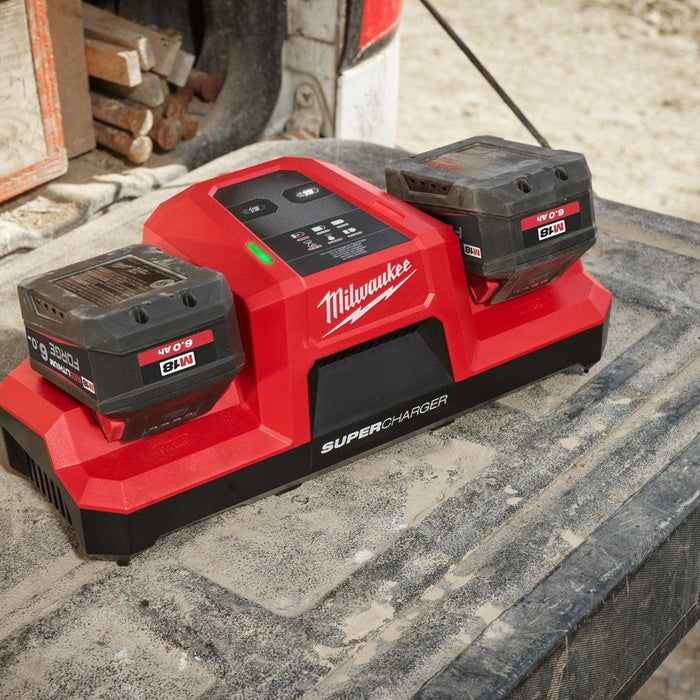Milwaukee M 18DBSC M18™ Dual Bay Super Charger