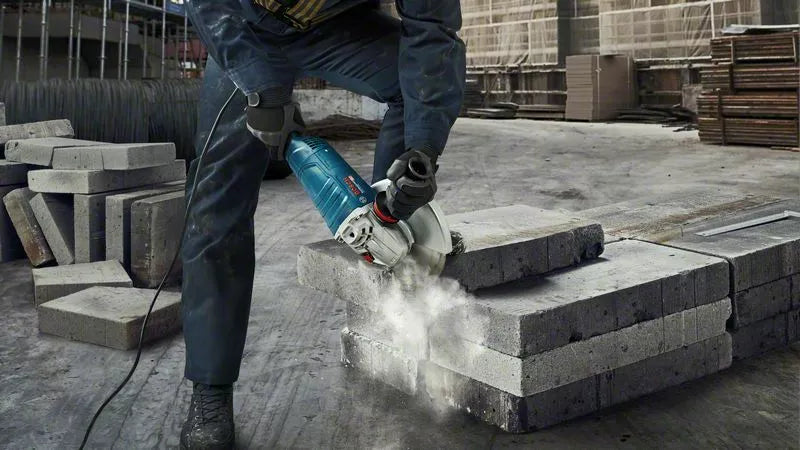 Bosch Professional | Angle Grinder Large GWS 24-180 P