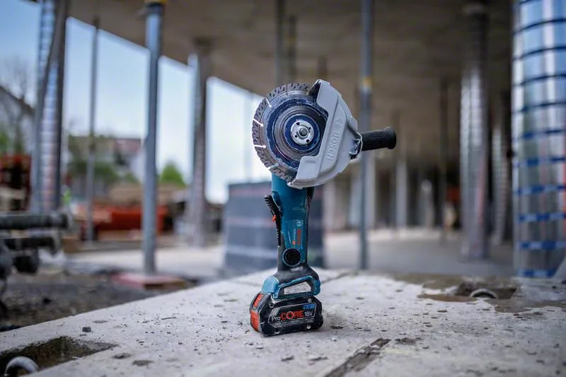 Bosch Professional | Cordless Angle Grinder GWS 18V-180 PC + Accessories Tool Only